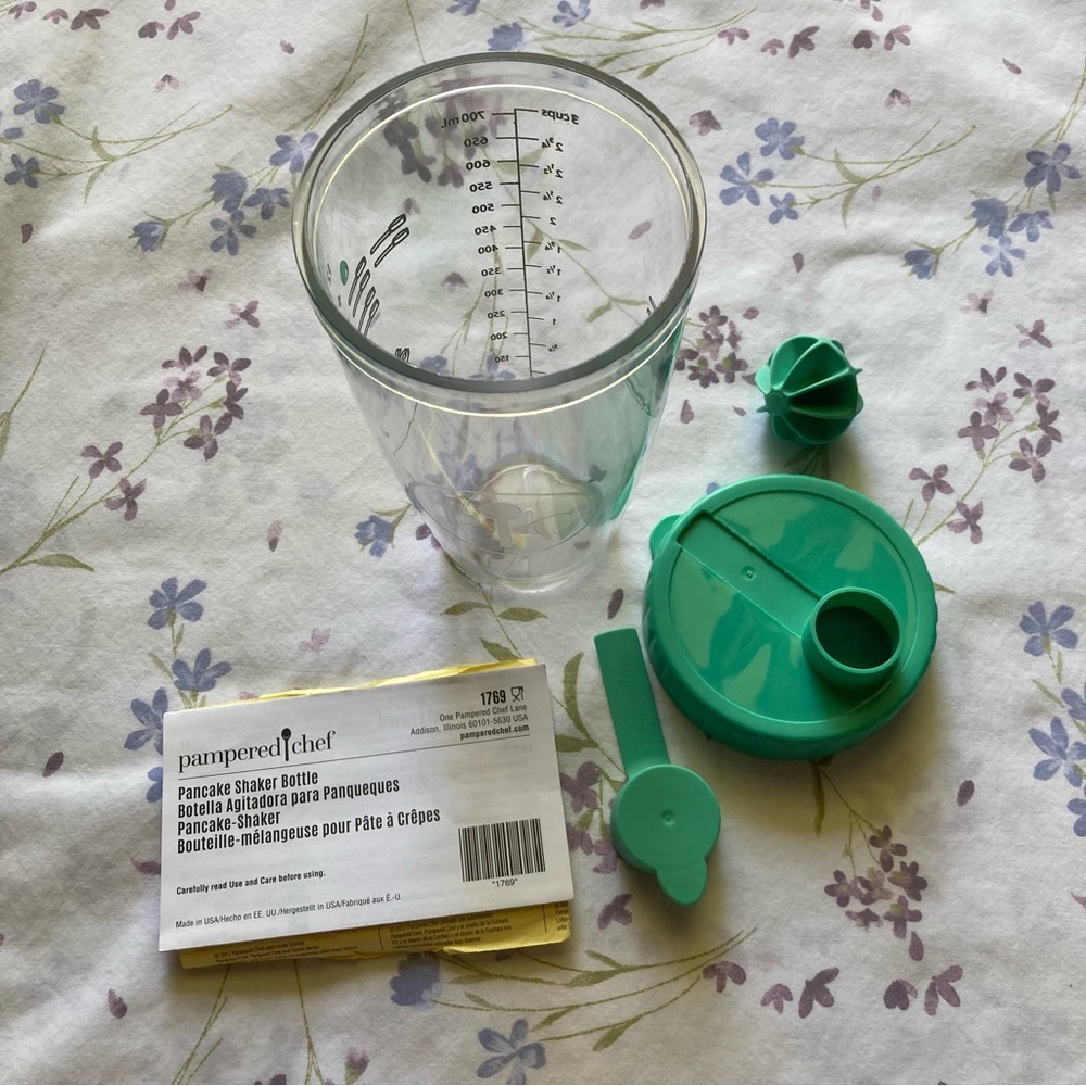 Pampered Chef Pancake Shaker Bottle